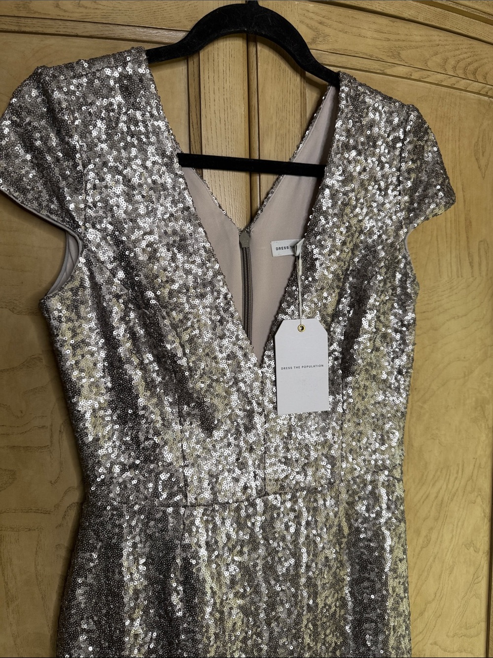 Dress the Population🔥 Zoe  Silver Sequin V-Neck Cap Sleeve  Dress - Picture 5 of 10
